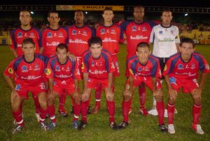 Tarzán jugando para San Carlos